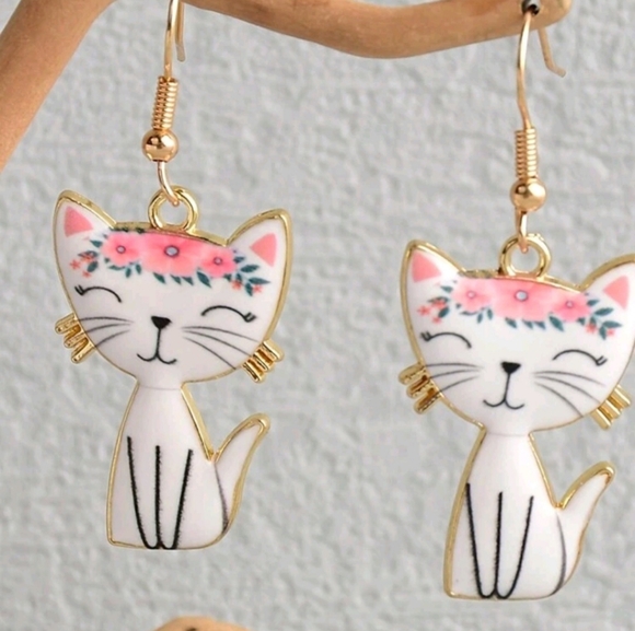 Modcloth Jewelry - "Kitty Cat" Adorable Kitty Cat Enamel Earrings New!